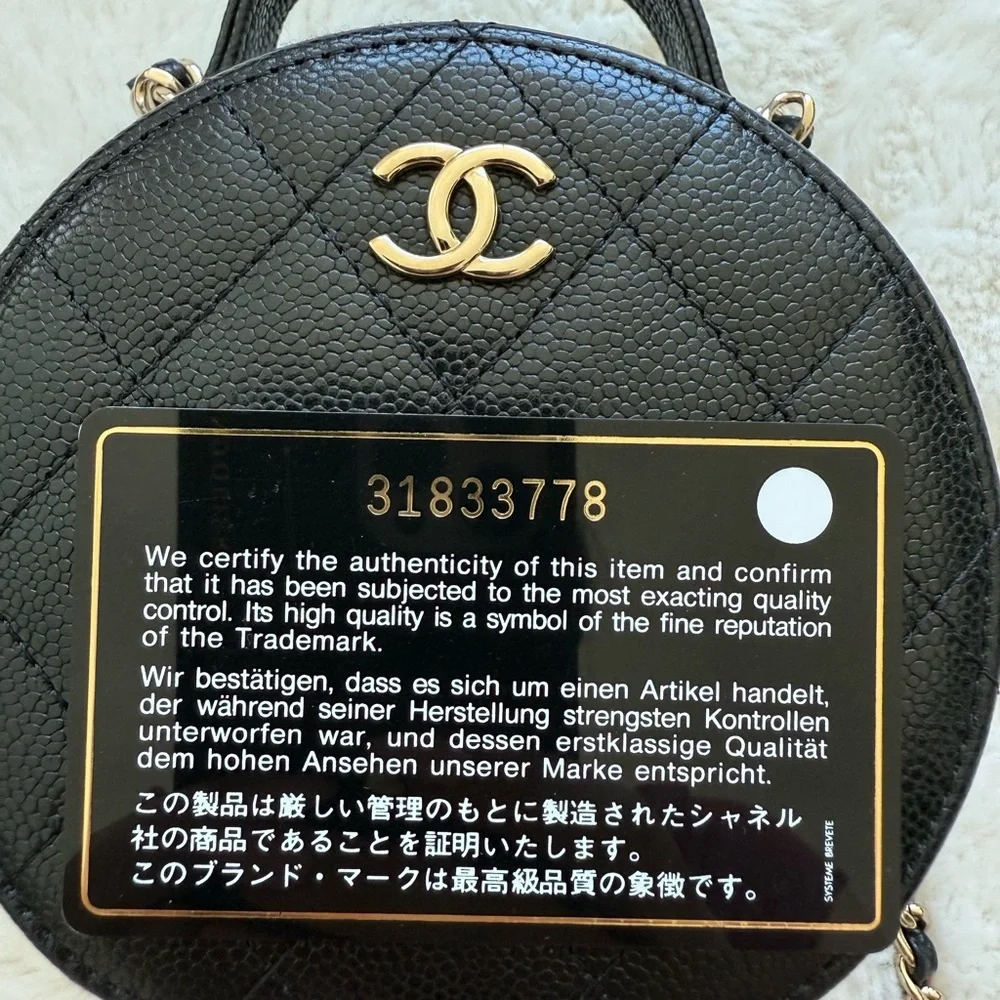 NEW!!! CHANEL crossbody caviar leather bag Authentic Retail 4600$